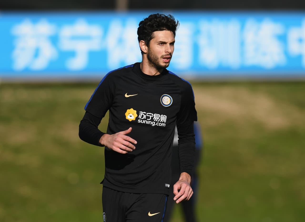 Del Inter de Milán estaría a punto de salir el defensa
<b> Andrea Ranocchia</b>, a quien quieren desde el Empoli.