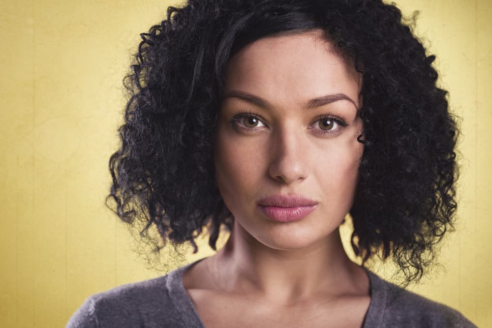 Es un signo dual, y tiene el yin y el yang quizá más acenturado de todo el resto del horóscopo chino, aunque su polaridad tiende a ser más negativa.