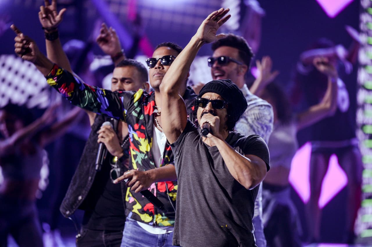 Ilegales, Proyecto Uno y Huey Dunbar revivieron la década de los 90 en los ensayos de Premios Juventud.