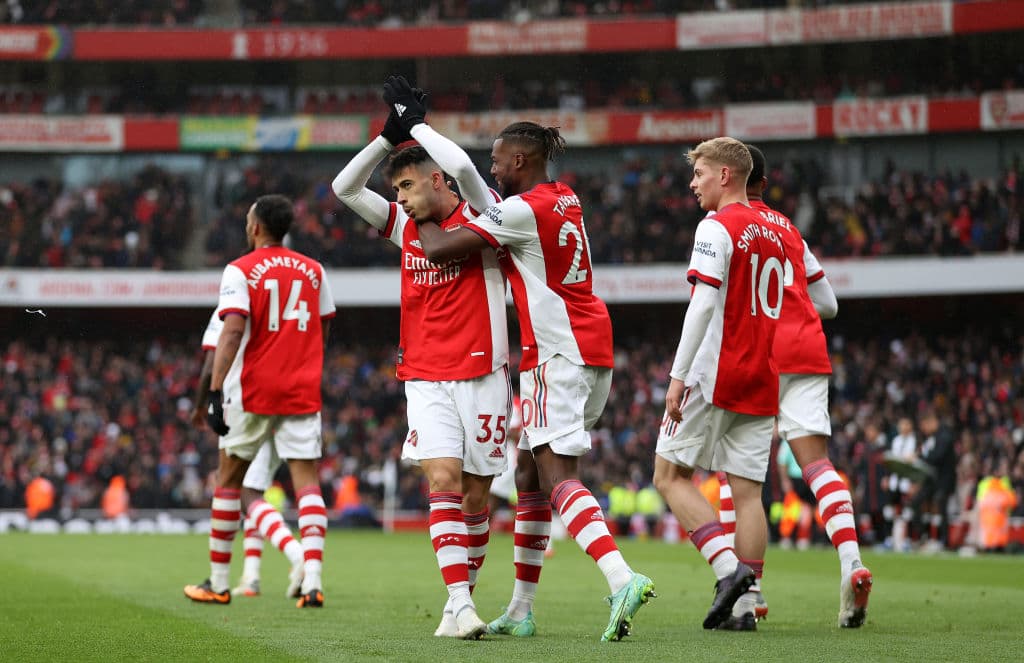Arsenal no sufre en casa y vence 2-0 al Newcastle United, Aston Villa le hace la diablura al Crystal palace y les pegan 1-2, Liverpool muestra su poderío goleando 4-0 al Southampton y Brighton & Hove Albion no se hace daño con el Leeds United y firman el 0-0.