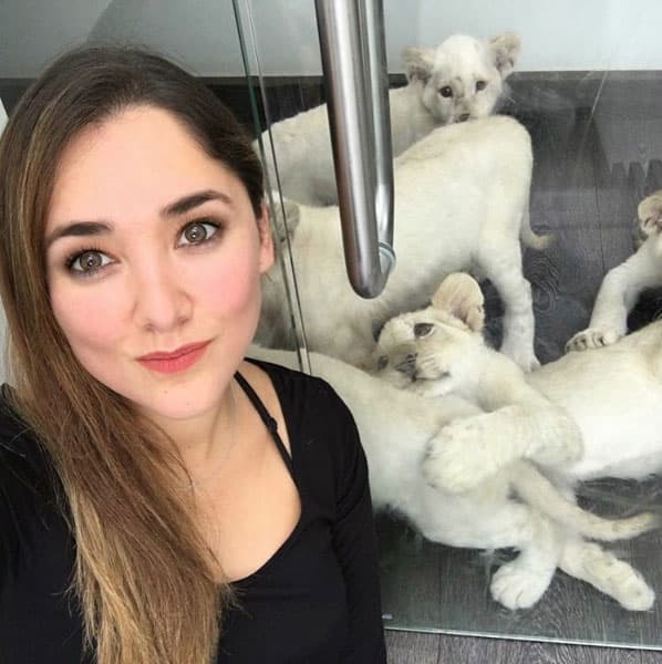 Ahora que tiene tiempo lo ha aprovechado en convivir con animales y hasta ha rescatado perros de la calle.