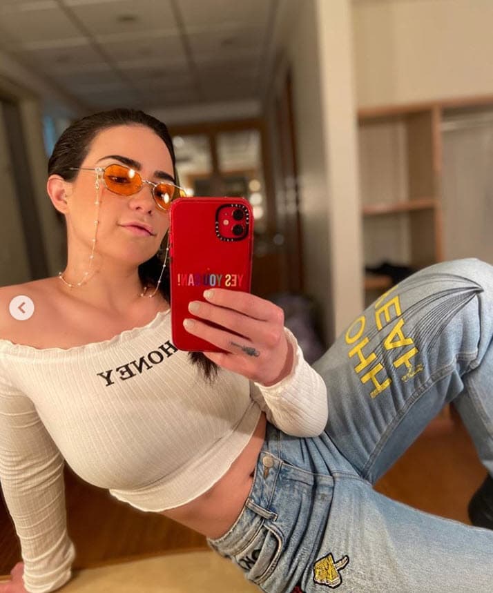 "Ahorita que acabamos las grabaciones, que no hay un proyecto en puerta, me dice que 'tranquila', que a lo mejor hay algo muy bueno que va a venir". 
<br>