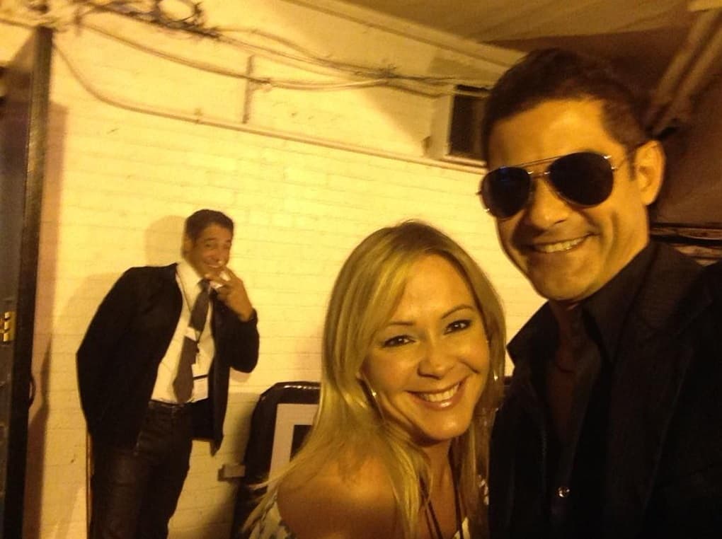 Su relación no había sido confirmada a los medios de comunicación hasta ahora. Sin embargo, hace tiempo que sus amistades, como Johnny Lozada, eran testigos del romance.