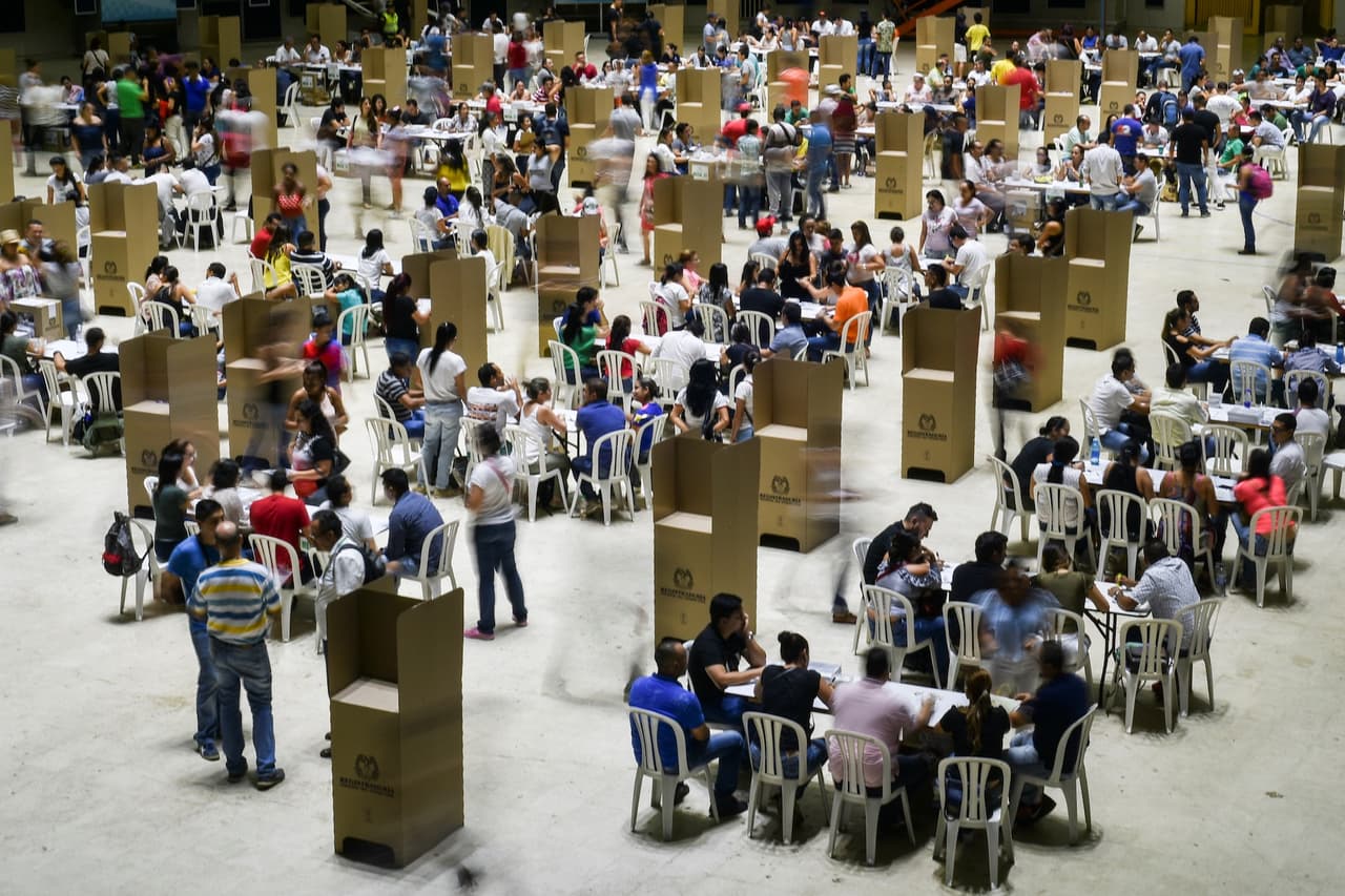 La de este domingo fue una intensa jornada electoral. La abstención se situó el domingo en el 47%, en línea con el histórico del 50%.