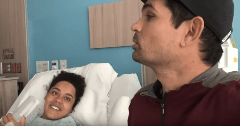 La pareja hizo partícipes a sus fans durante el embarazo a través de las redes sociales, pues crearon la 
<b>cuenta 'Nuestros Mellizos' en Instagram y el canal de YouTube 'Famigovios'</b>.
<br>