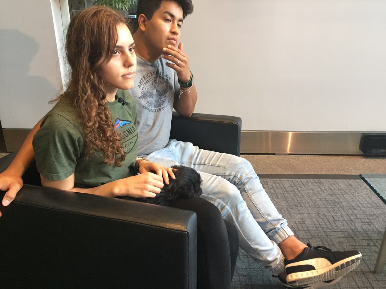 Sejah Qamoum y Oseas Cervantes se conocieron en la preparatoria y están comprometidos.