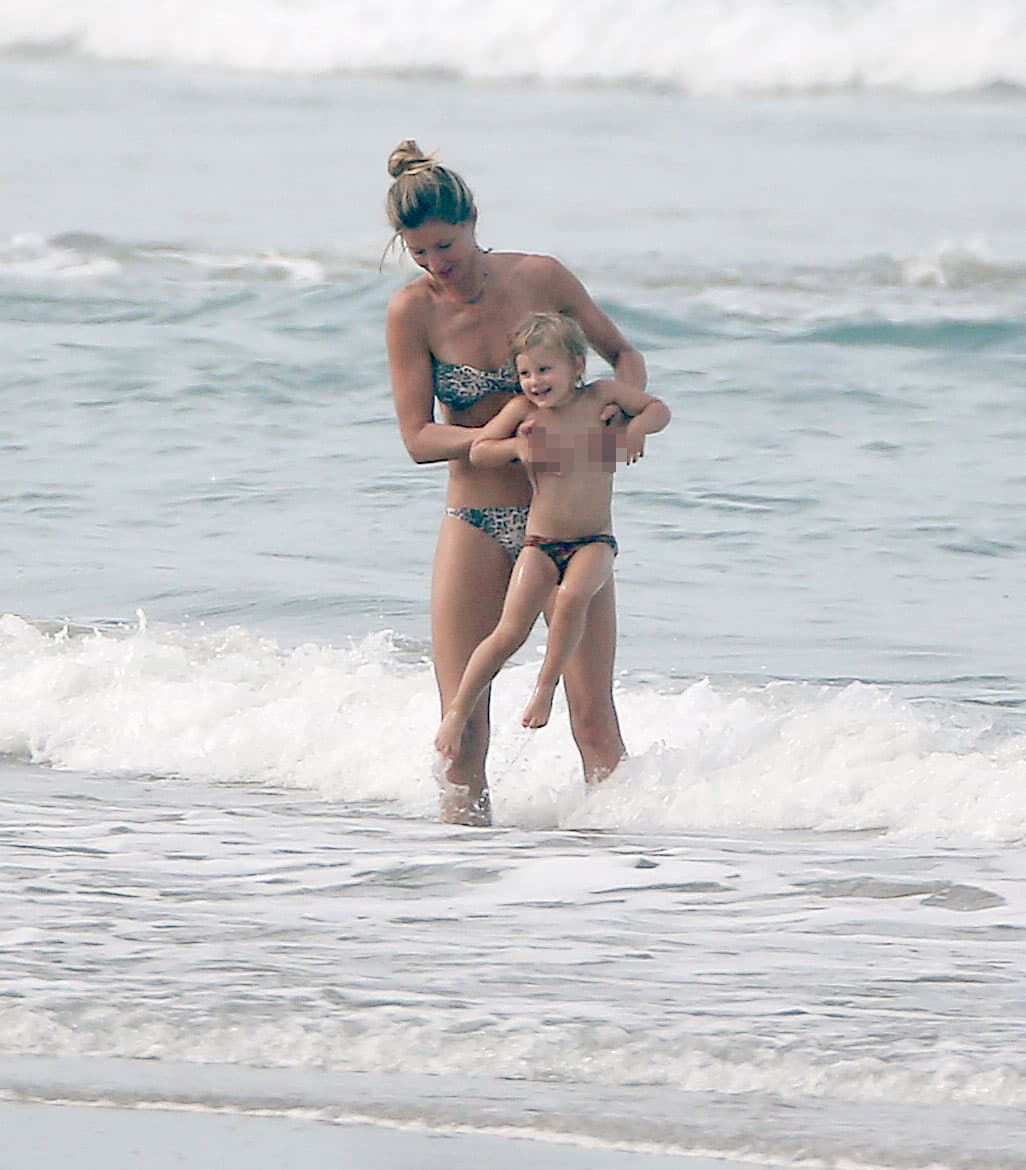 La pequeña Vivian no paraba de reír.