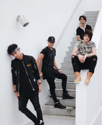 Con el lanzamiento de su primer álbum 
<i>Primera cita,</i> su reconocimiento en la industria musical ha sido evidente.