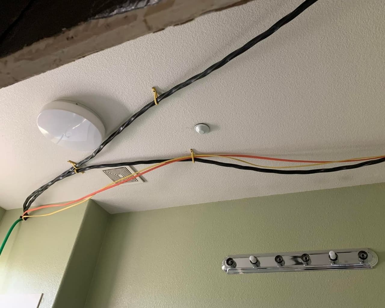 El invernadero cometió violaciones a la seguridad del lugar, por lo que 
<b>deberá enfrentar multas de más de $650,000</b>, indicó el Departamento de Policía de Fairfield.
<br>