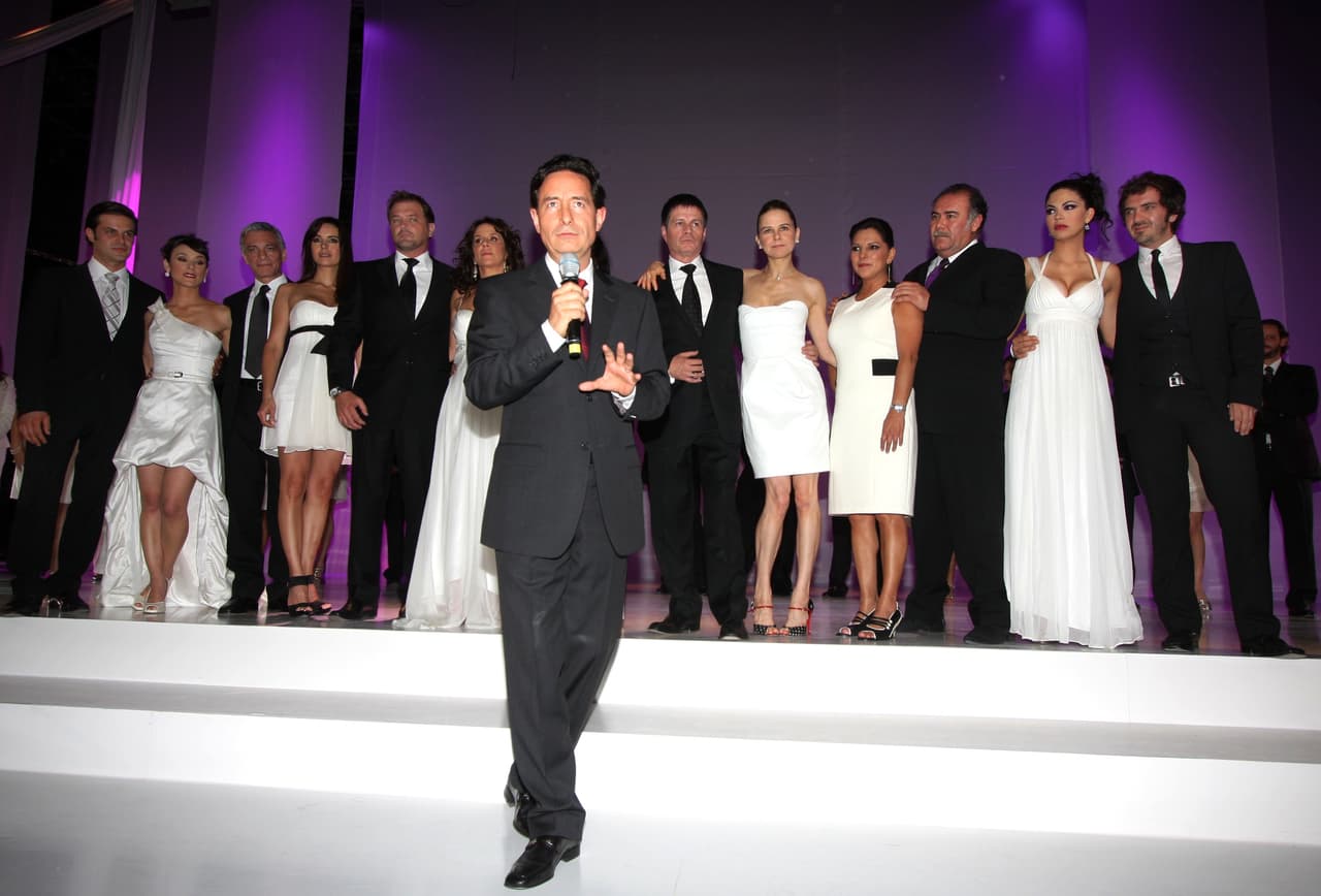 Esta también fue una producción de Giselle González, en conjunto con Roberto Gómez Fernández y también participaron Rebecca Jones, 
<b>René Strickler</b>, 
<b>Alejandra Barros</b>, 
<b>Mark Tacher</b>, 
<b>África Zavala</b>, 
<b>Jesús Ochoa</b>, Sophie Alexander y Flavio Medina.