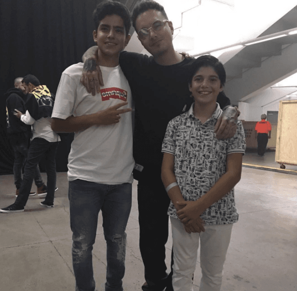 Un claro ejemplo es el de Ángel Gabriel, hijo de Gloria Trevi, quien se declara fan del reggaeton.