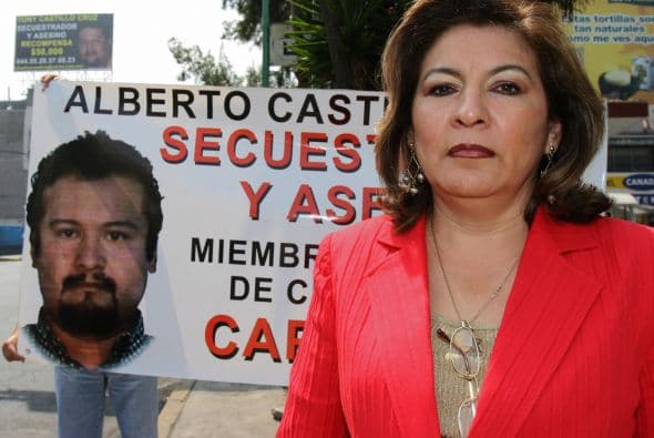 Isabel Miranda de Wallace es una mujer que representa el coraje y la valentía de la lucha contra la inseguridad y la violencia. Cuando su hijo fue secuestrado, Wallace emprendió una campaña para encontrar a los plagiarios, fundando así la organización civil Alto al Secuestro, que apoya a víctimas de este delito.
