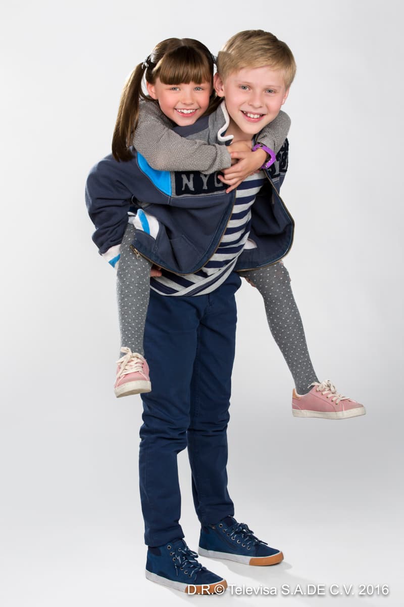 Ellos son los pequeños Rodrigo y Selena, dos niños con un gran corazón que viven atormentados por 'La Sombra'.