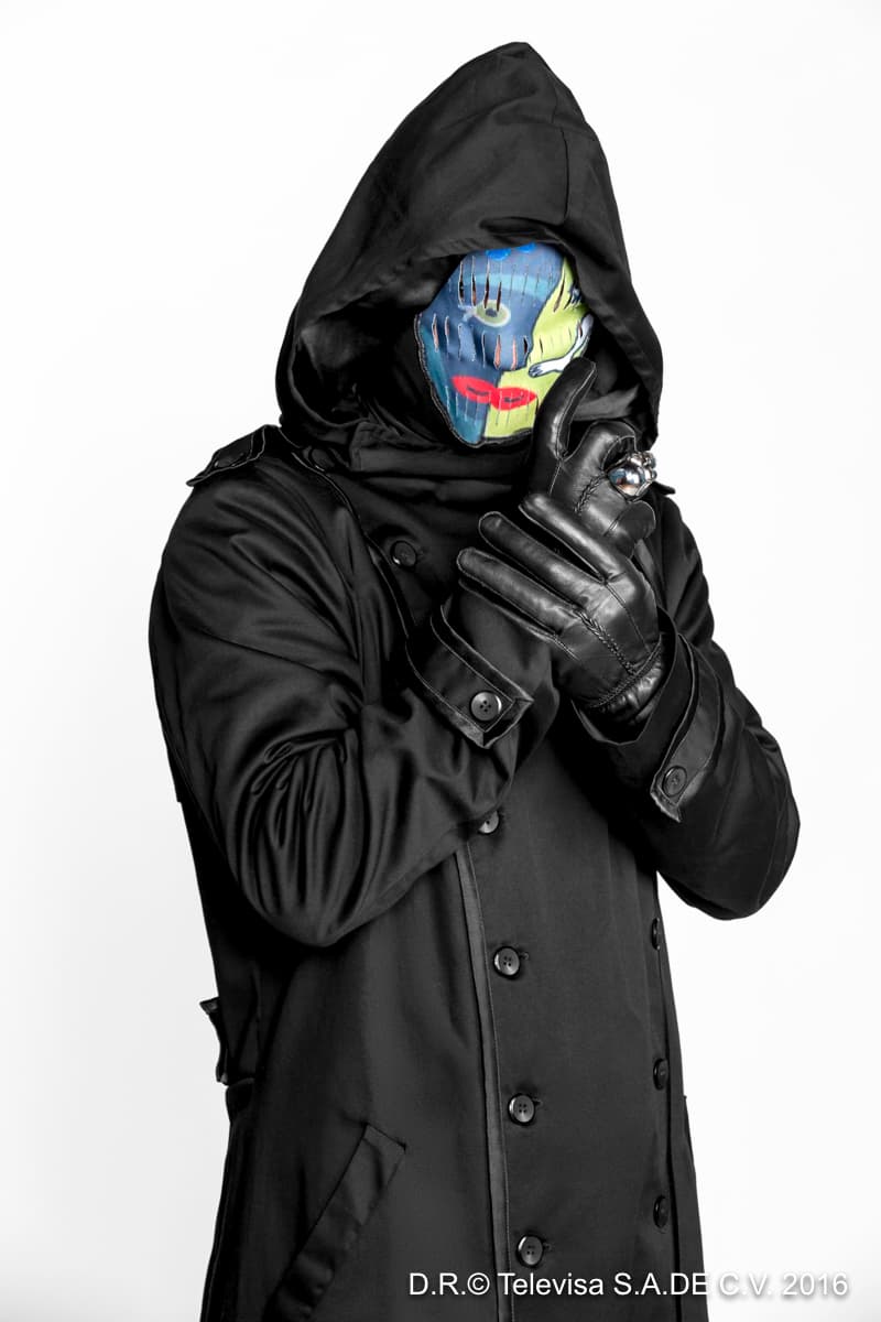 'La Sombra' es un ladrón de arte y joyas. Ha sido la pesadilla de Ricardo y su familia.