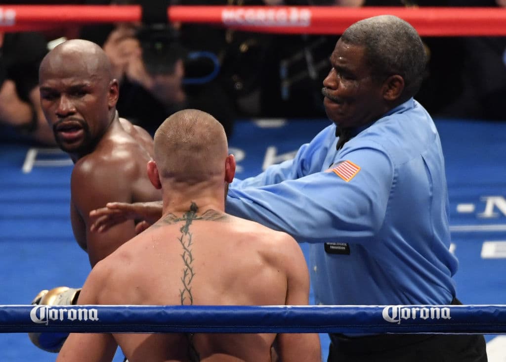 Al igual que muchos en Irlanda, Conor fue criado bajo la religión católica, auqnue en 2015 el peleador dio a conocer a todos en twitter, que no cree en ninguna religión.