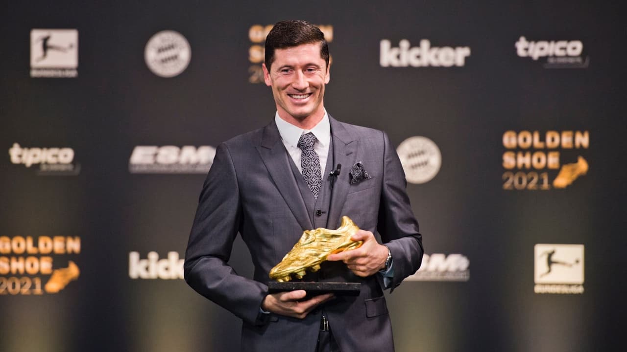 Lewandowski: "Compito conmigo, no con Messi y Cristiano"