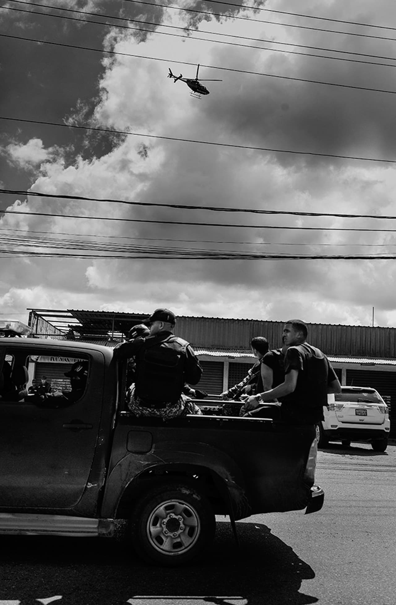 Un helicóptero sobrevoló El Junquito el 15 de enero de 2018, durante el operativo contra Óscar Pérez.