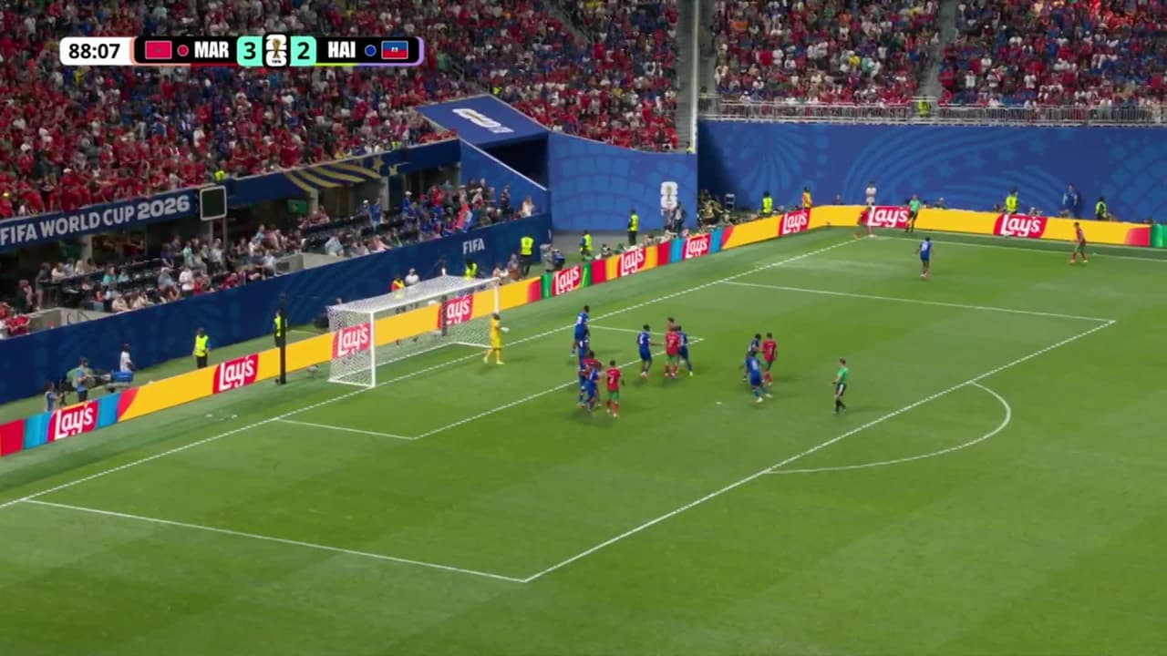 ¡GOL!  anota para Marruecos. Gessime Yassine