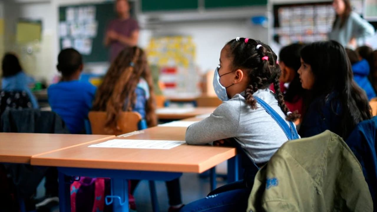 Asociaciones de maestros piden al gobernador Abbott y a las autoridades de educación no reabrir escuelas