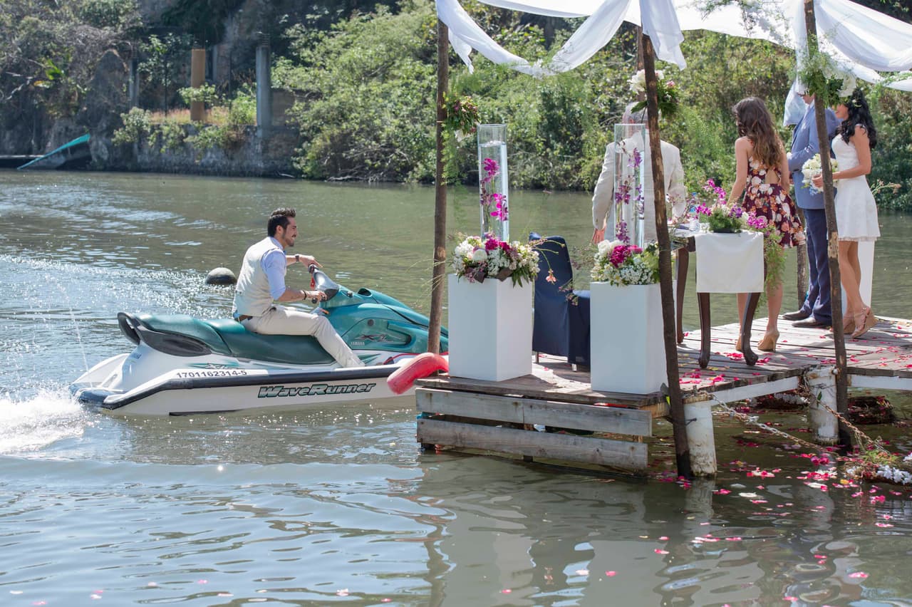 Pero José Ron es un profesional y todo salió a la perfección.