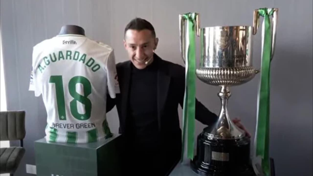 Andrés Guardado promete regresar al Real Betis, le gustaría como DT