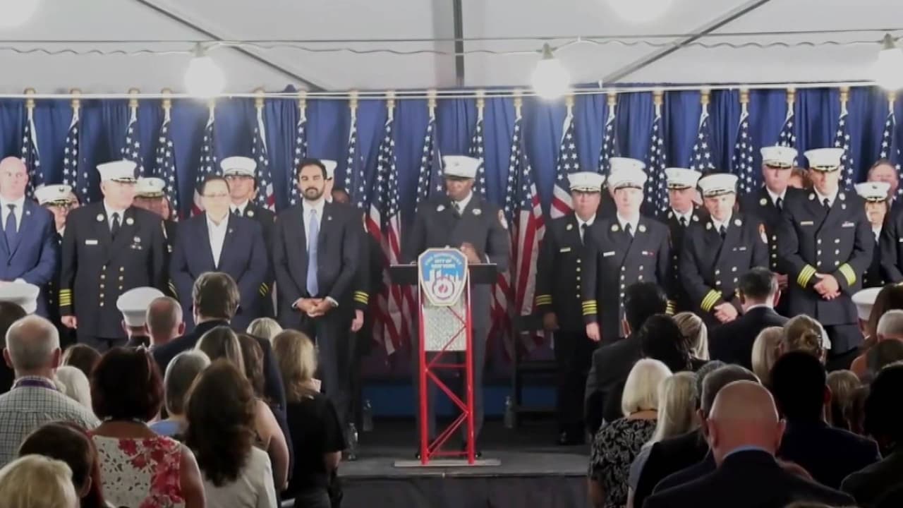 Departamento de Bomberos de Nueva York agrega 36 nombres al muro conmemorativo del 9/11