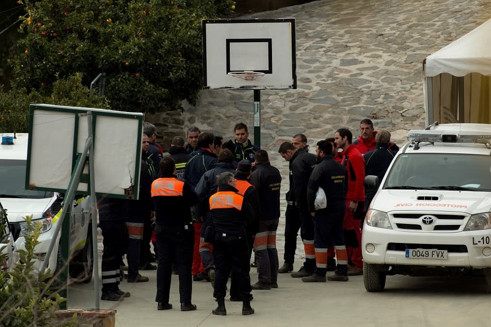 No ha sido hasta este jueves que los equipos de mineros han podido comenzar a bajar por un pozo paralelo hasta donde se cree que está Julen.
