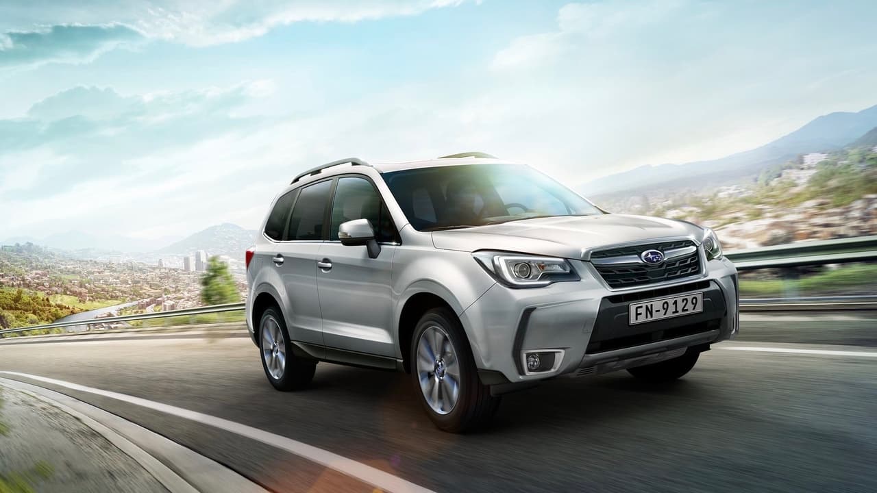 <h3 class="cms-h3-H3">Mejor SUV compacta de 2018: Subaru Forester. </h3>
<br>
<br>La pequeña SUV de Subaru siempre ha sido una de nuestras favoritas y Consumer Reports está de acuerdo. La publicación elogió el 
<b>espacio interior</b>, así como la 
<b>visibilidad</b> y la 
<b>economía de operación</b> que esta camioneta ofrece. Aunque el motor estándar proporciona una cantidad de potencia que la publicación considera "decente", los elogios de Consumer Reports se concentran sobre todo en su eficiente consumo de combustible. La tracción integral es eficiente y segura, y mejor aún, es estándar.