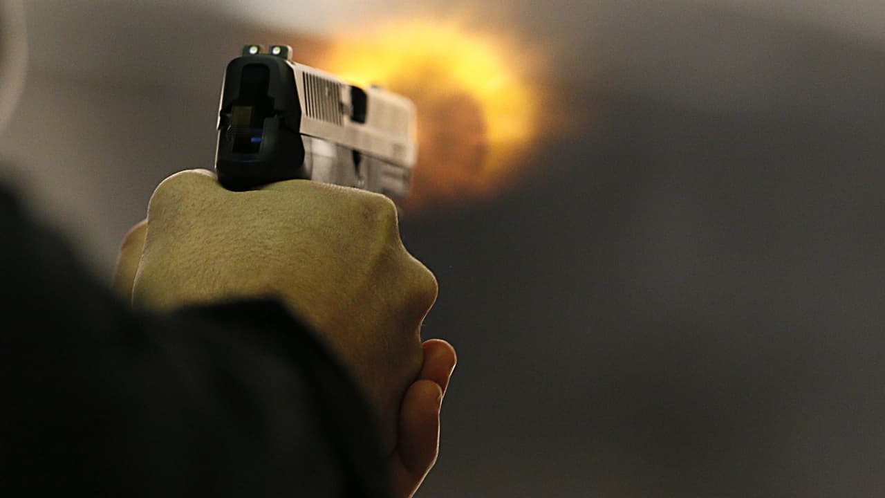 Adolescente de 18 años resulta baleado por dos policías de Chicago 