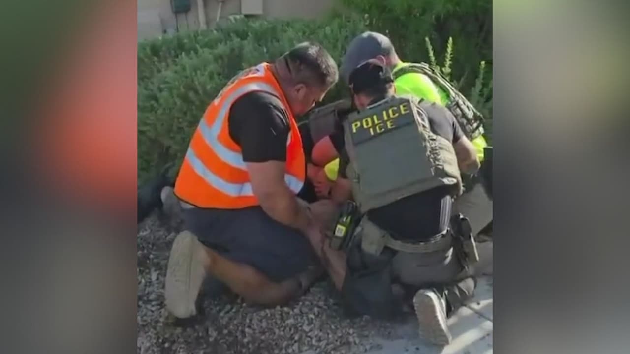 Agentes de ICE se habrían vestido como electricistas para detener a un hombre en el patio de su casa en Phoenix, Arizona