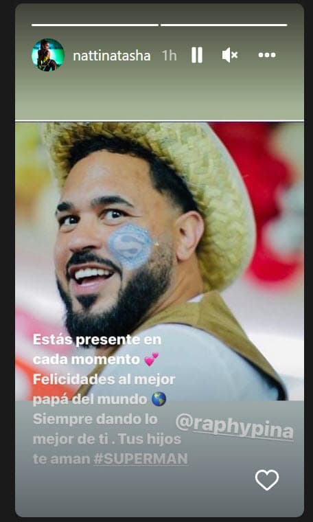 "Estás presente en cada momento. Felicidades al mejor papá del mundo. Siempre dando lo mejor de ti.
<b> Tus hijos te aman</b>", escribió la cantante.