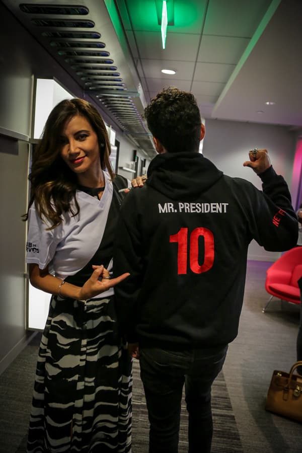 El actor mexicano Luis Gerardo Méndez nos presenta la primera serie original de Netflix en español “Club de Cuervos”.