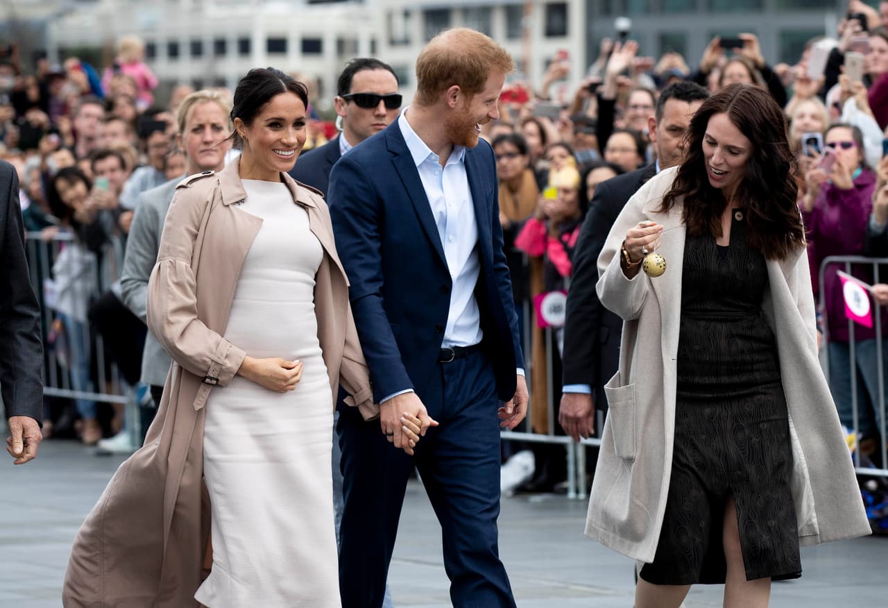 De hecho, Meghan Markle escribió en el blog 'The Tig', tiempo antes de convertirse en condesa, que le gustaría que su primogénito se llamara Gray, pues es un nombre que funcionaría bien sin importar el sexo del bebé real.