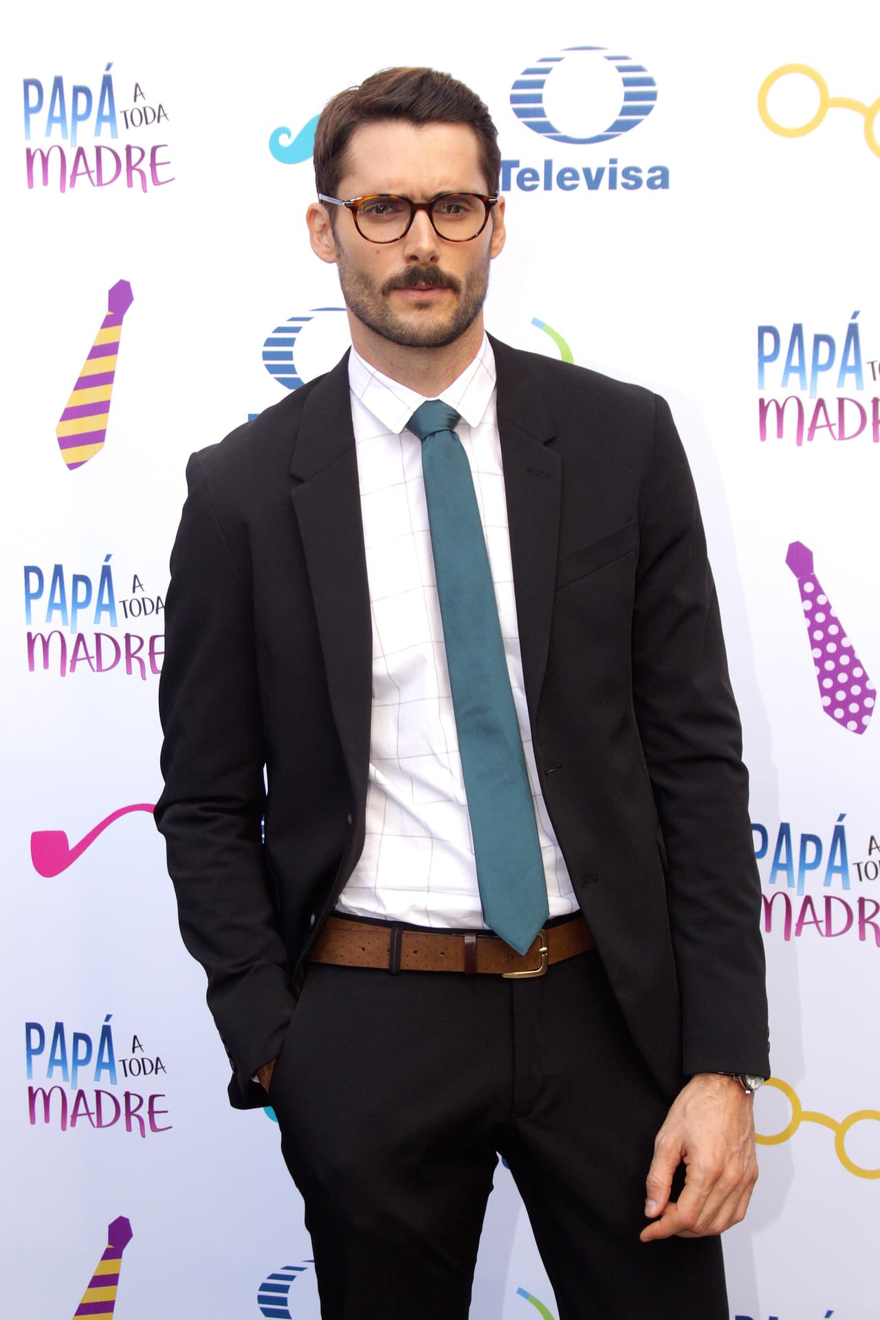 El actor 
<b>Sergio Mur</b> llegó a México hace algunos días para integrarse al equipo de 'Papá a toda madre', siendo este su debut dentro de las telenovelas mexicanas. ¿Te parece atractivo este galán?