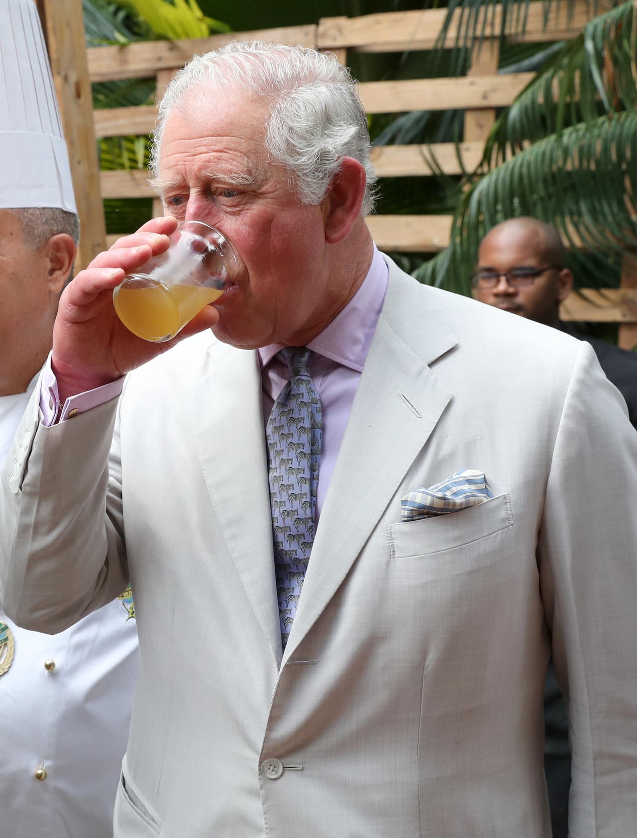 Se cree que el príncipe Carlos asumió un papel más importante en la planeación de los viajes oficiales al extranjero de la familia real británica desde que la reina Isabel II dejó de hacerlos en 2015.