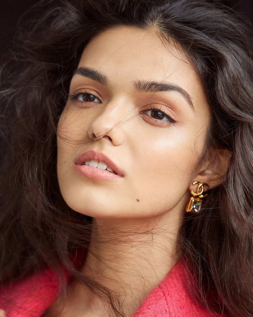 Con tan sólo 17 años, Rachel venció a más de 30.000 actrices por el papel de María.