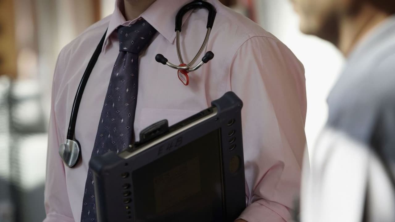 Más de 2,000 médicos cubanos podrían ser reincorporados en Brasil 