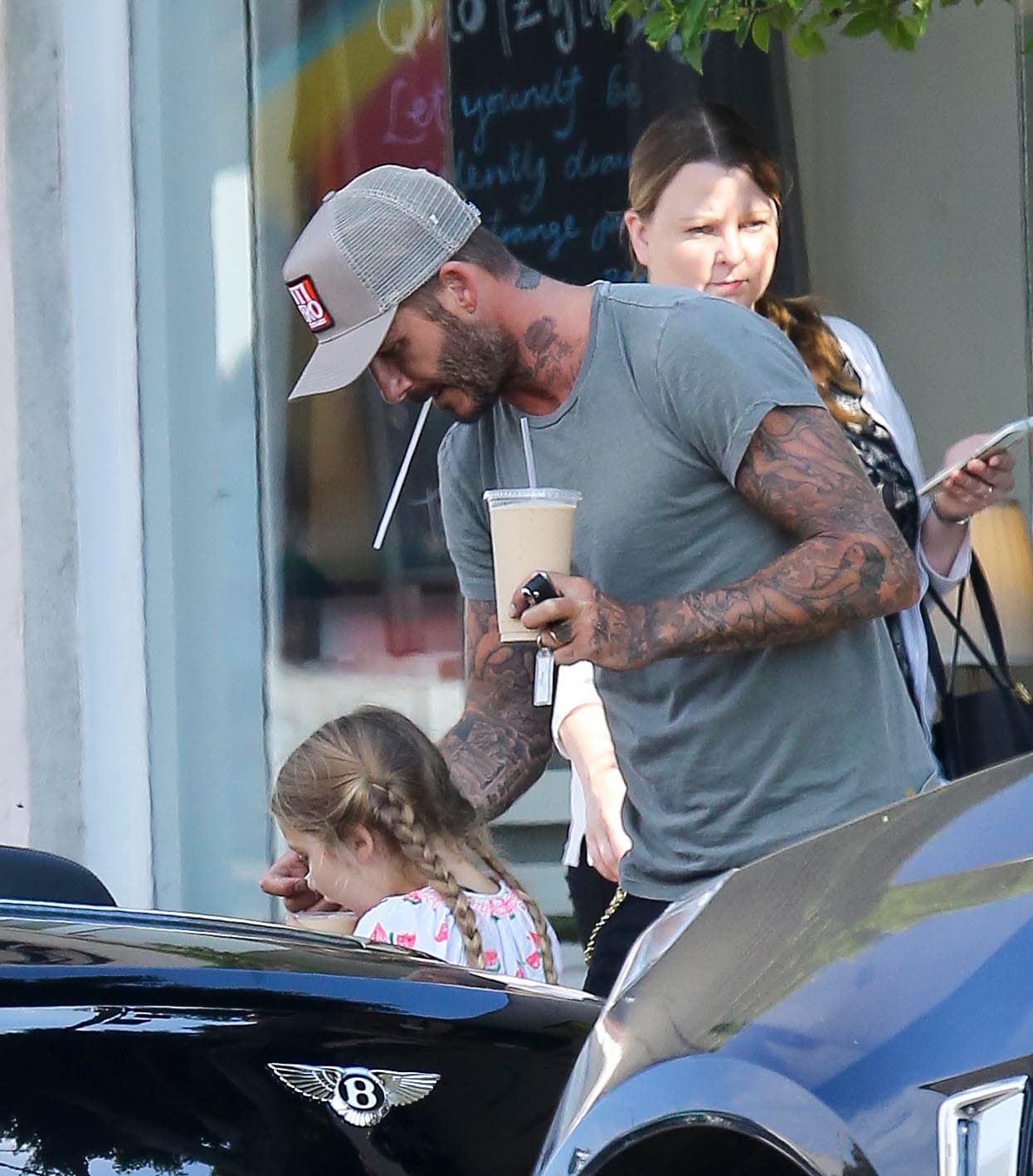 David Beckham no se puede librar de los paparazzi.