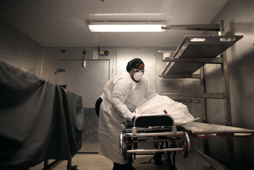 El área de Houston pasa los 1,000 fallecidos por coronavirus y registra más de 98,000 casos