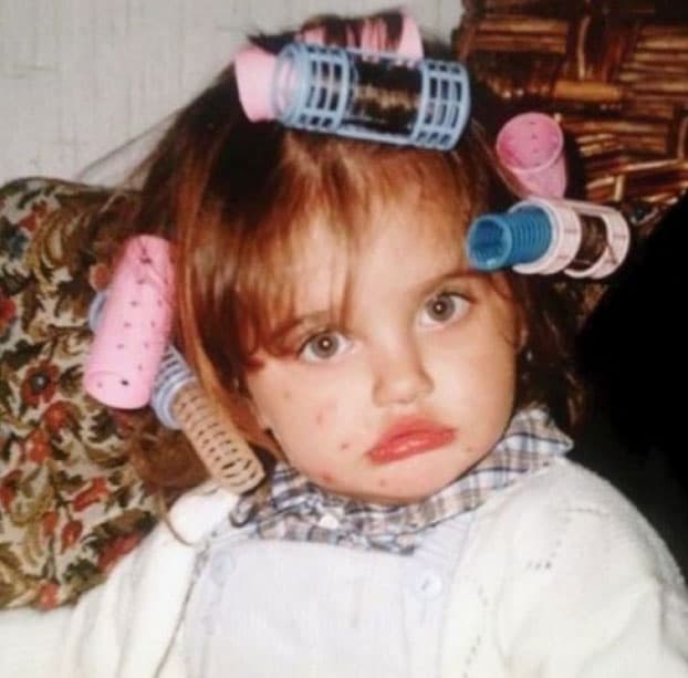 Esta tierna bebita se está convirtiendo en una de las actrices de moda de las telenovelas, y este 9 de septiembre está festejando 28 años más feliz que nunca.