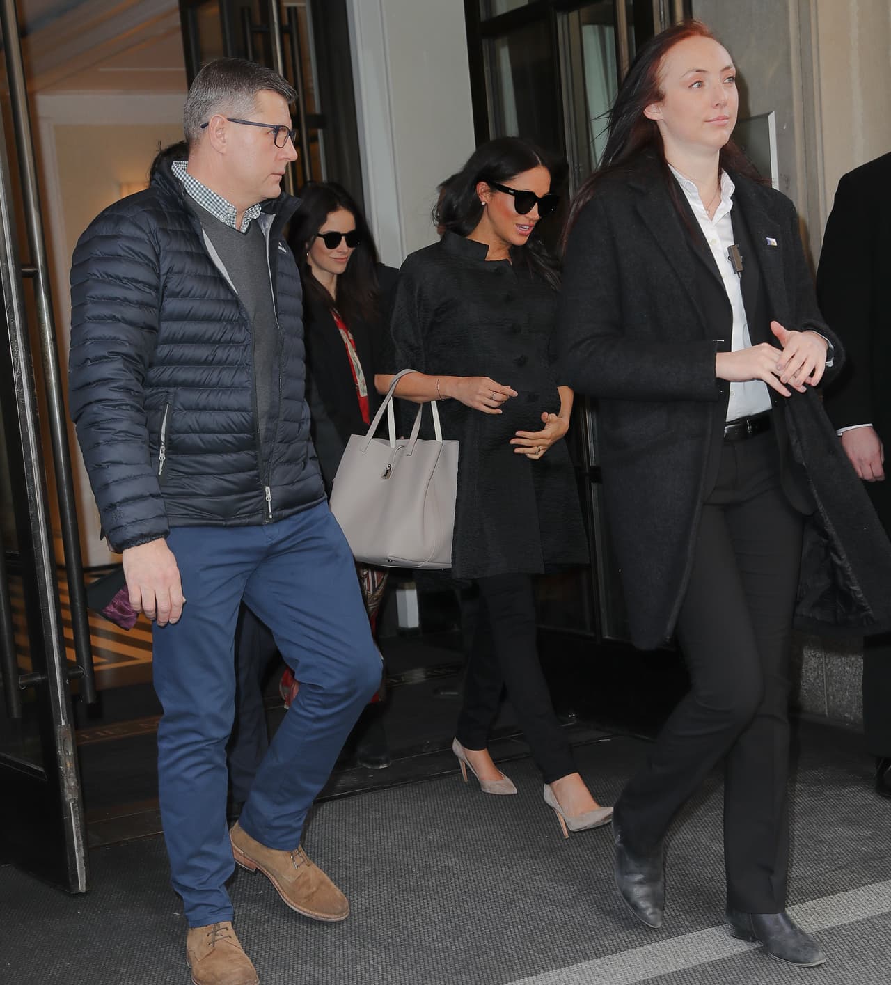 Este sería el primero de dos ‘baby shower’ planeados para Meghan. El segundo, mucho más pequeño que este, se realizaría en Londres, después de la visita que los duques de Sussex tienen programada para Marruecos el 23 y 24 de febrero.
<br>