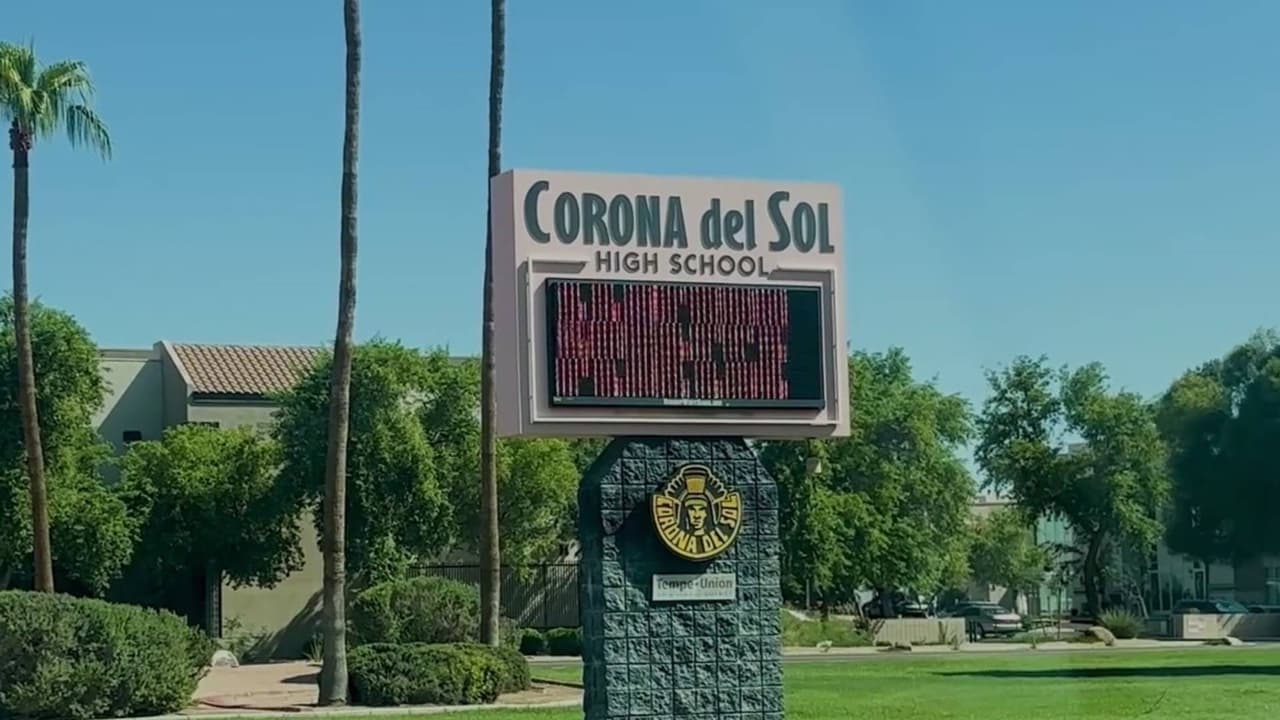 Maestra alertó en 2024 sobre cámaras que grababan a estudiantes en Corona del Sol High School