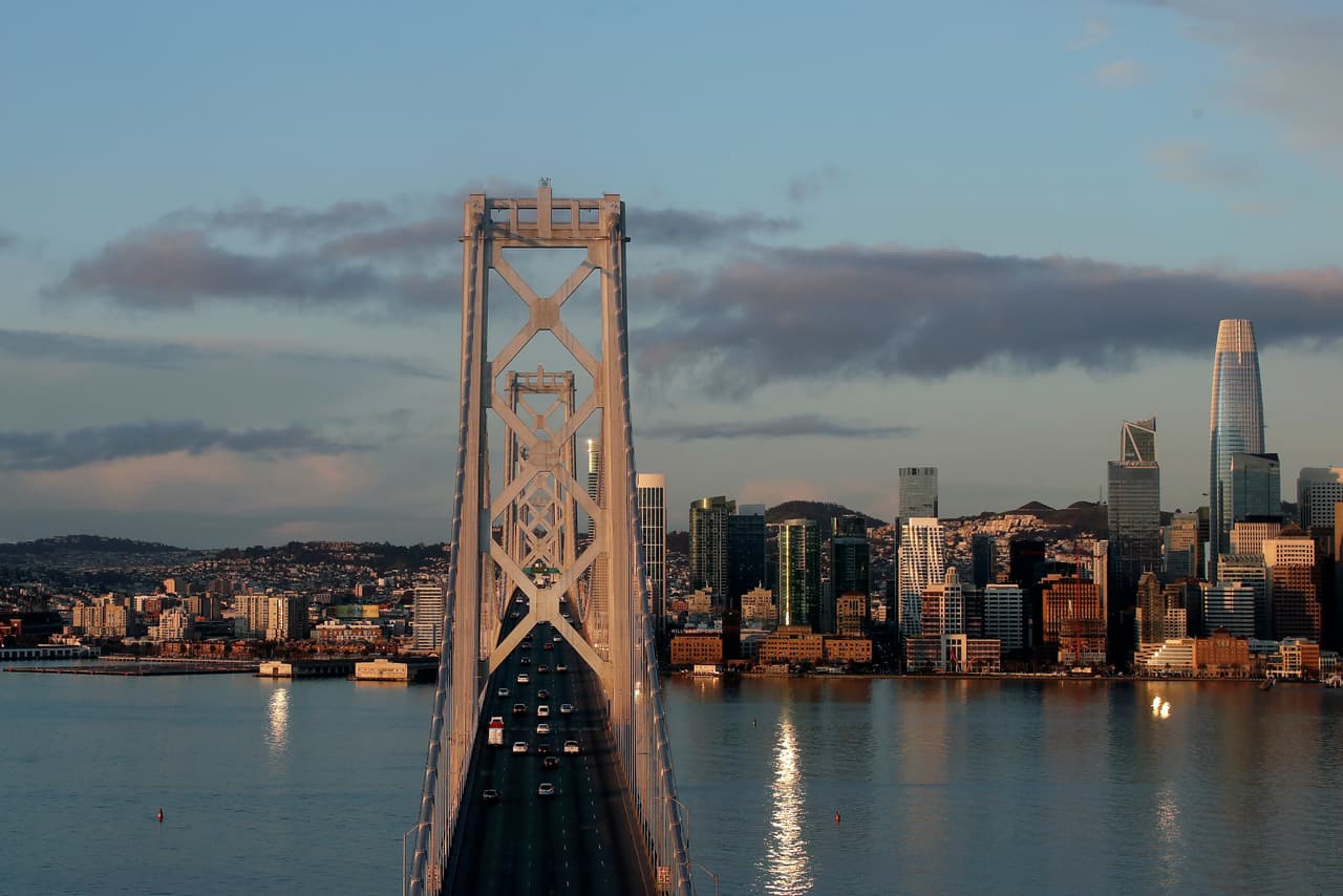 Accidente múltiple en el Bay Bridge deja al menos 18 lesionados