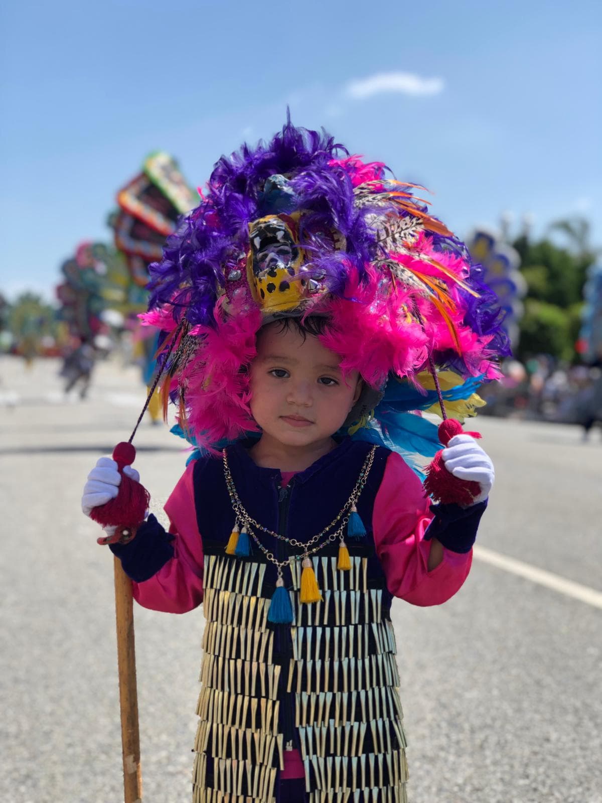 Desde muy temprano el icónico bulevar César Chávez en el este de Los Ángeles fue el escenario del tradicional desfile de apertura de las fiestas patrias mexicanas en la ciudad.