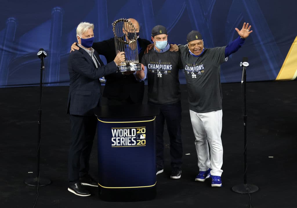 Todo es felicidad en Los Angeles, luego de que los Dodgers consiguieran el tan anisado título de Serie Mundial al derrotar a los Tampa Bay Rays.