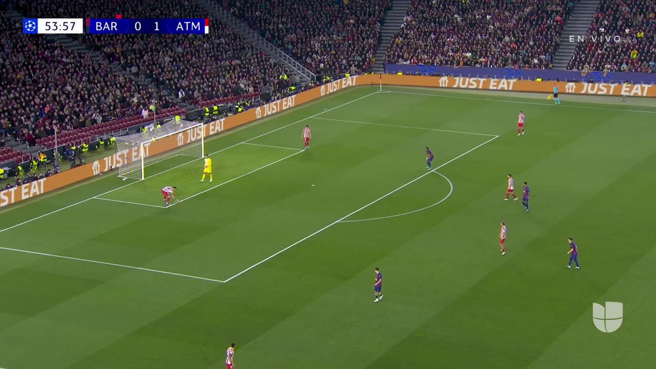 ¿Robo al Barcelona? Mano infantil de Marc Pubill que el árbitro no señala