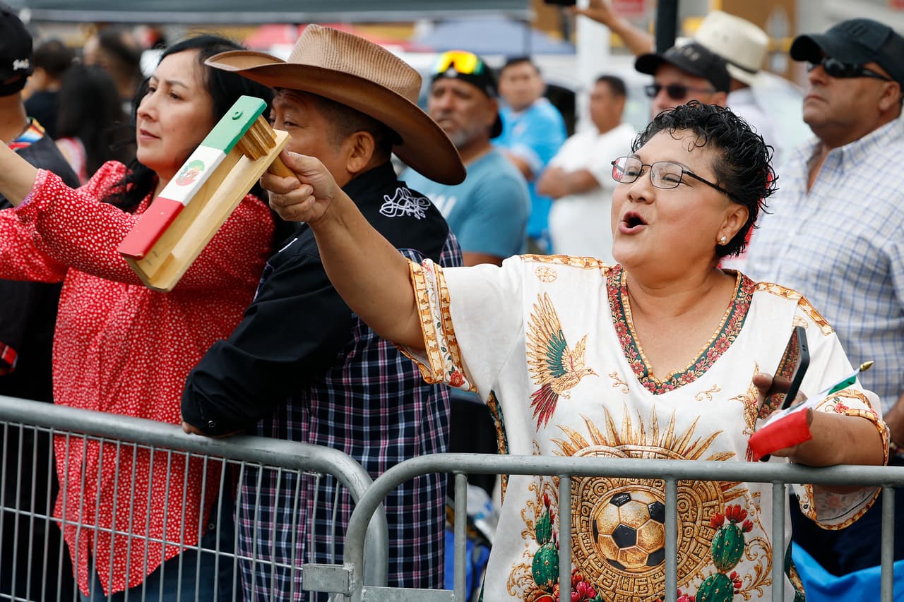 Mucho más que una fiesta, para la comunidad mexicana en Chicago esta celebración es también un recordatorio de identidad y raíces, un sentimiento que se vivió 
<b>con fuerza en las calles de La Villita,</b> donde miles de hispanos se dieron cita para celebrar sus orígenes.