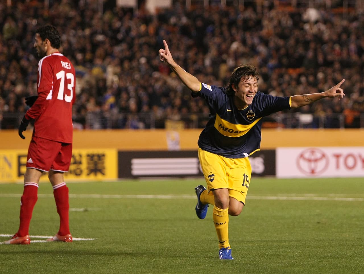 Neri Cardozo: debutó en Boca en el 2003 y se fue a México en el año 2009 camino al extinto Jaguares de Chiapas. Tras un año allí pasó a Monterrey en donde se convirtió en uno de sus mejores jugadores por ocho años.