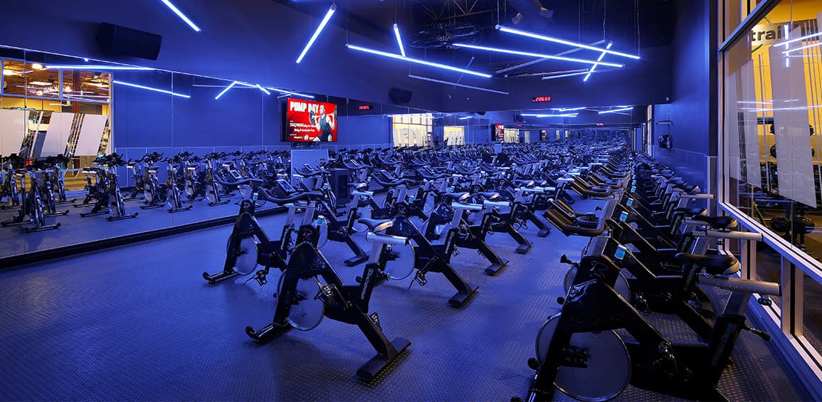 El local de 8333 Pines Blvd., en Pembroke Pines, tampoco abrirá sus puertas al público. El gimnasio contaba con una amplia sala para spinning.