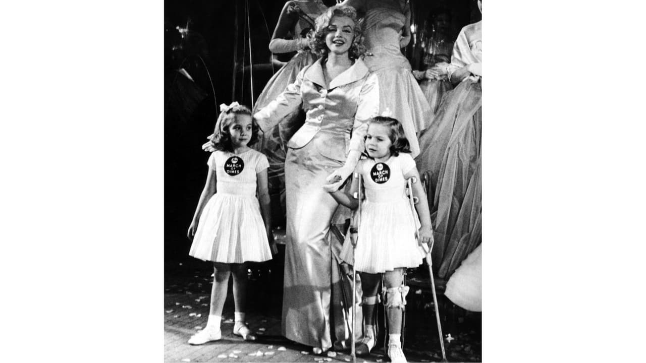 Marilyn Monroe en un evento benéfico para niños, 1958